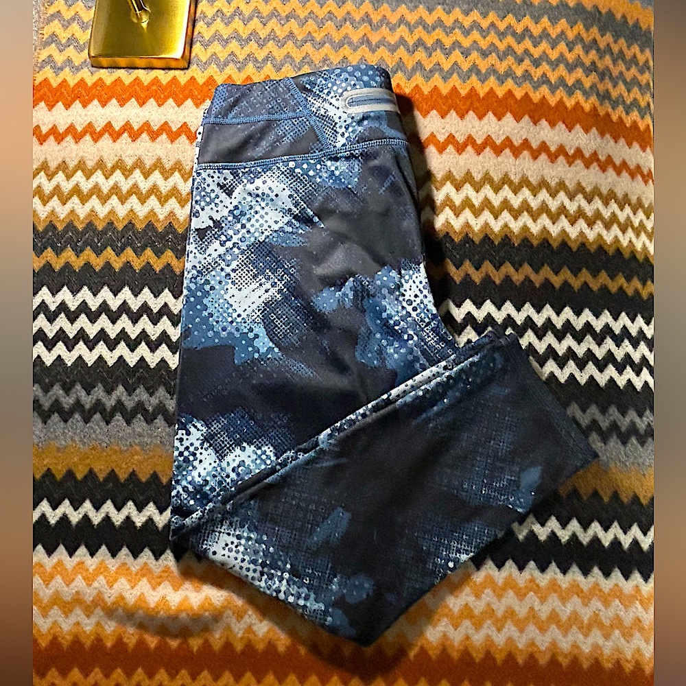 Athleta Cropped Leggings